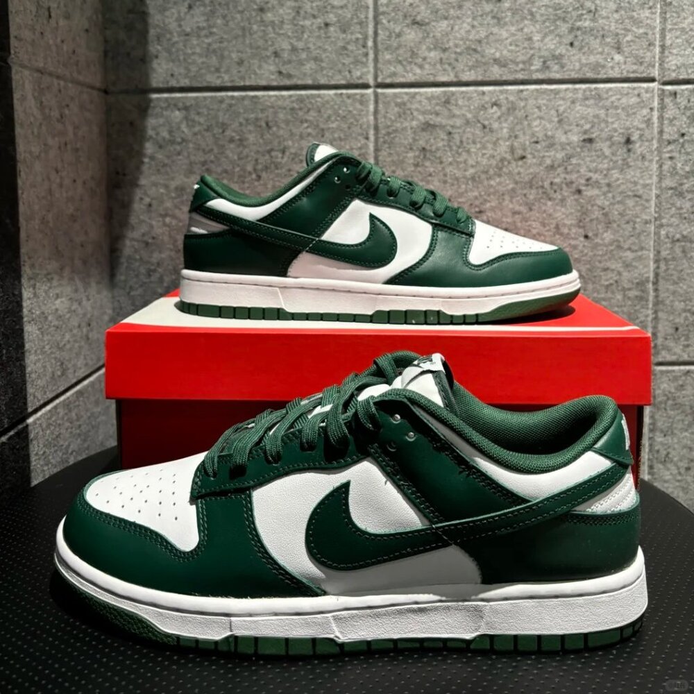 Nike Dunk Low "Team Green" - Michigan Green and White "DD1391-101" - Picture 7 of 11